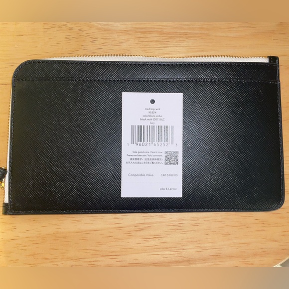 kate spade Black and White Wristlet - Picture 5 of 5